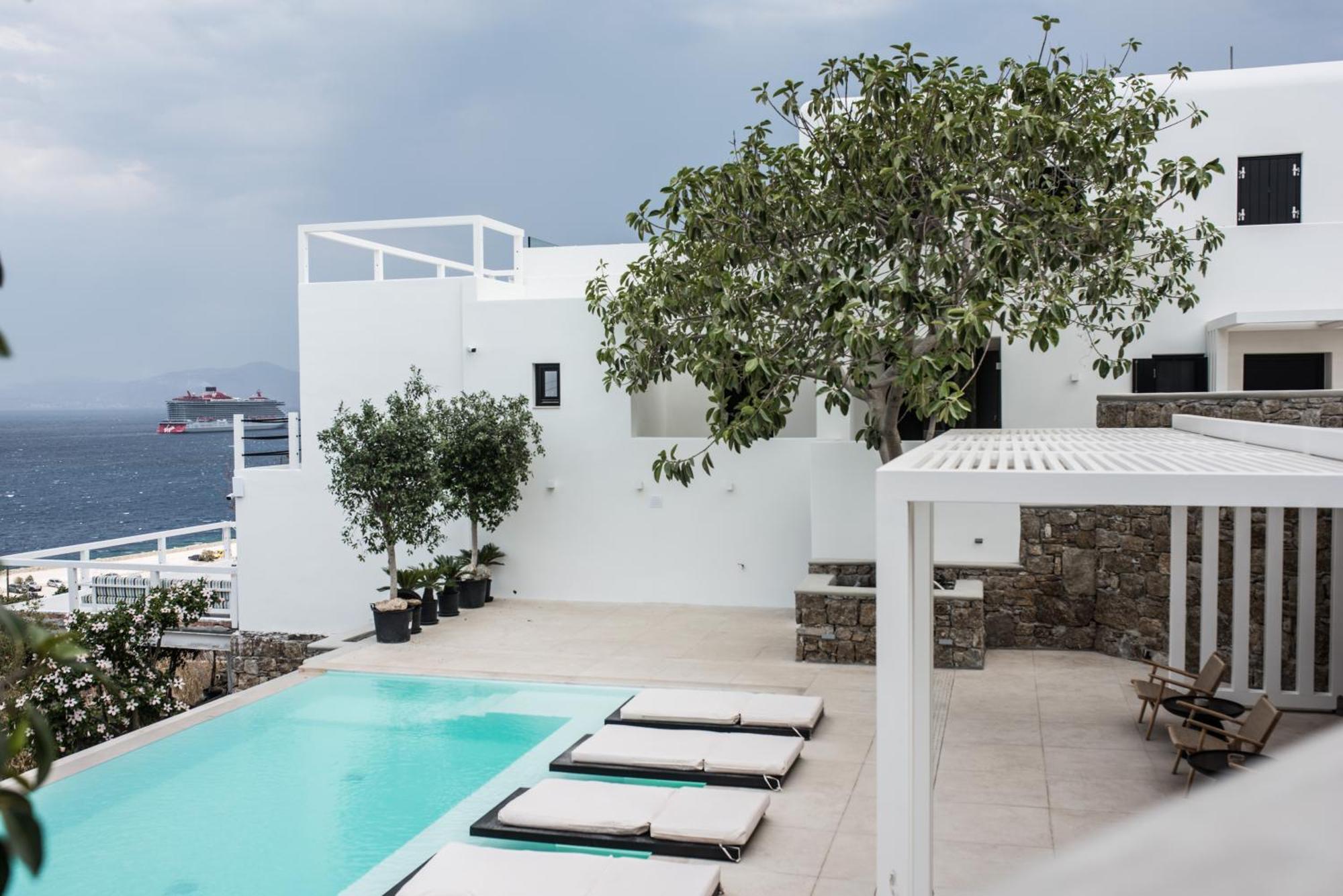 Numi Aparthotel